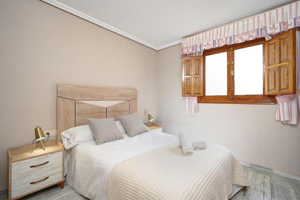 Apartamento Granada Centro. Atico Ayuntamiento Kültér fotó